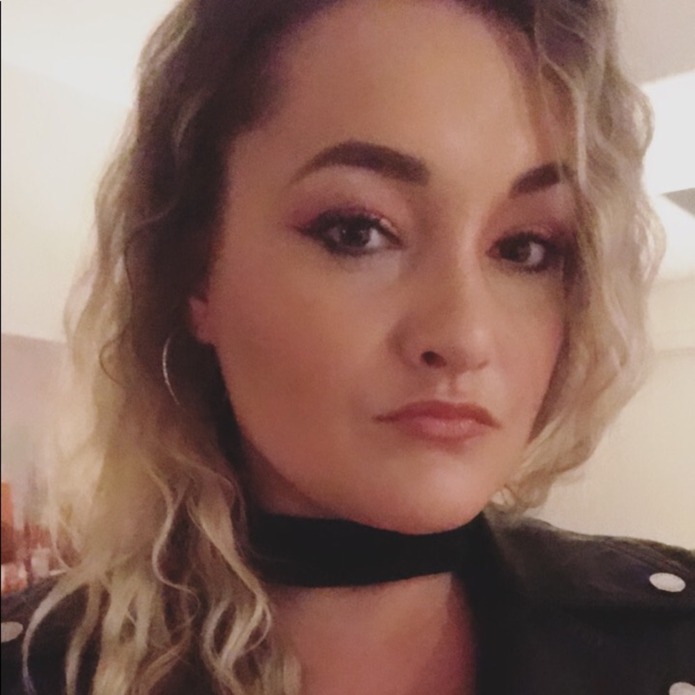 Meet your Posher, Kasey